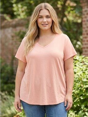 TORRID Classic Fit Peach V-Neck Tee Shirt Plus Size 5 Soft Casual Basic Top